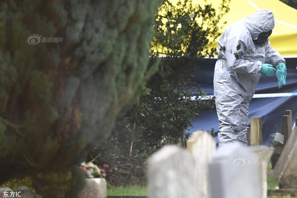 潜伏者电视剧全集_天花板装镜子什么梗浴室装把手